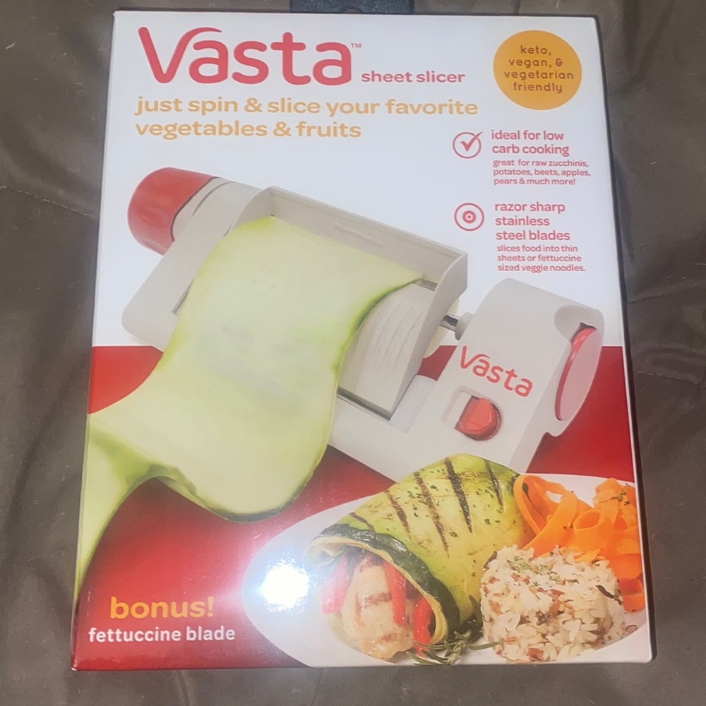New in box, Vasta sheet slicer for veggies and fruits! Great Xmas gift!